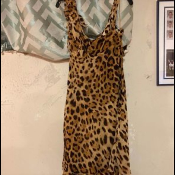 Escada Leopard print Ruffled Silk Midi  v neckline dress eu 40 - Picture 6 of 7